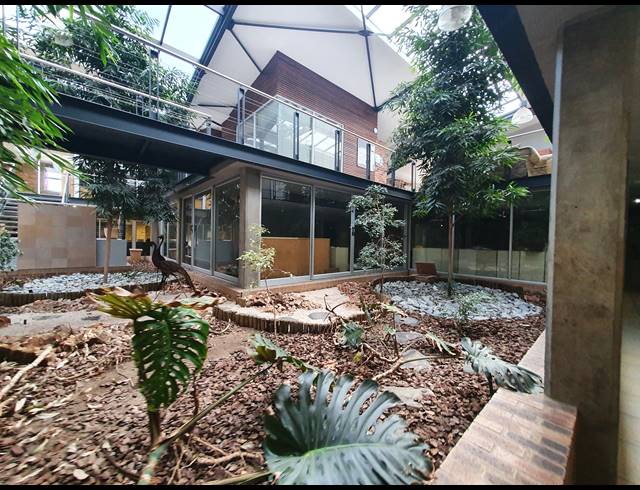 1,290M² OFFICE TO LET IN ACTIVIA PARK
